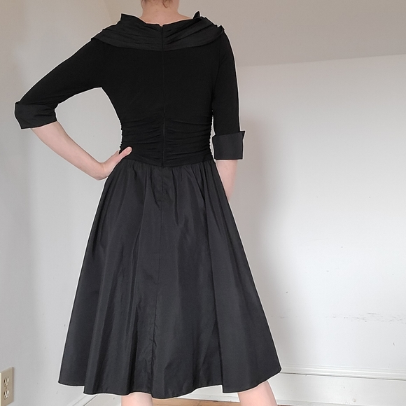 VINTAGE - Black dress - Picture 2 of 10